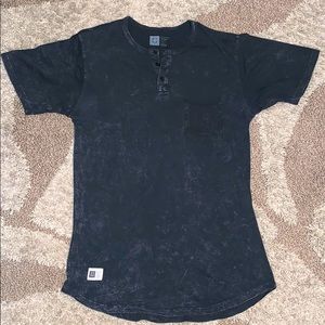 Men’s Henley short-sleeve shirt